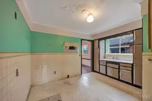 1127 W North Bend Rd, Cincinnati, OH 45224 - Photo 16