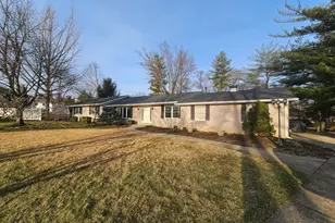 22 Hughes Ct, Hamilton, OH 45013 - Photo 2