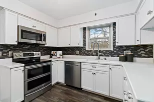 8140 Maxfield Ln, Madeira, OH 45243 - Photo 12