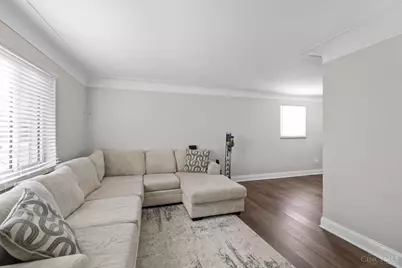 6097 W Fordham Place, Silverton, OH 45213 - Photo 8