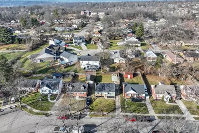 6097 W Fordham Place, Silverton, OH 45213 - Photo 2