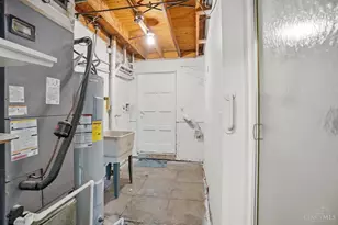 9925 Grasscreek Ct, Colerain Township, OH 45231 - Photo 32