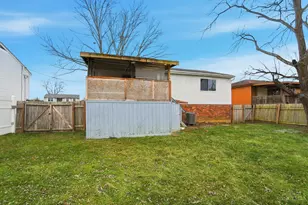 9925 Grasscreek Ct, Colerain Township, OH 45231 - Photo 34