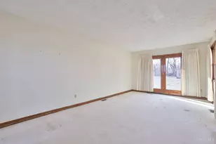 1325 Carlin Ct, Fairfield, OH 45014 - Photo 6