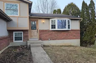 4583 Creekwood Ct, Union Township, OH 45103 - Photo 2