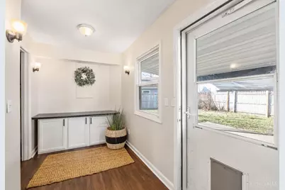 121 Holly Lane, Mason, OH 45040 - Photo 8