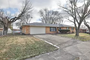 6412 Rosecrest Dr, Butler Twp, OH 45414 - Photo 2