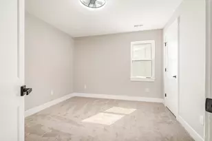 5328 Lester Rd, Cincinnati, OH 45213 - Photo 16