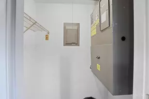 1544 W Galbraith Rd, Cincinnati, OH 45231 - Photo 26