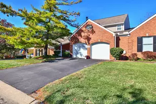 5570 Windridge Dr, Columbia Township, OH 45243 - Photo 2