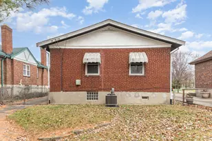 1933 Lawn Ave, Cincinnati, OH 45237 - Photo 8