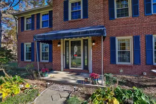 6364 Hickorybark Dr, Miami Township, OH 45140 - Photo 4