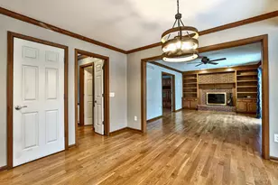 6364 Hickorybark Dr, Miami Township, OH 45140 - Photo 20