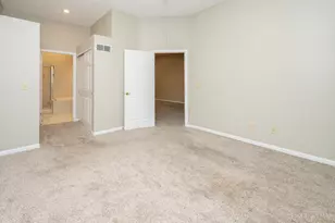 5905 Castlewood Crossing, Miami Township, OH 45150 - Photo 24