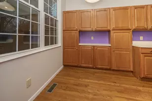 5905 Castlewood Crossing, Miami Township, OH 45150 - Photo 8