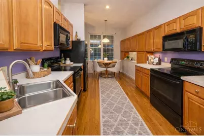 5905 Castlewood Crossing, Miami Township, OH 45150 - Photo 12