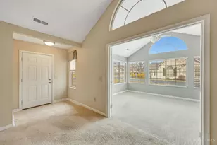 1356 Cotswold Ln, Hamilton, OH 45013 - Photo 2