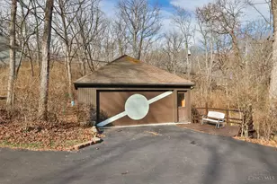 8288 Bridle Rd, Anderson Township, OH 45244 - Photo 54