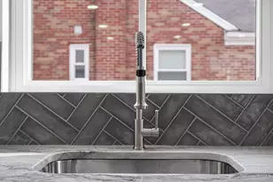 3830 S Broadlawn Cir, Silverton, OH 45236 - Photo 24