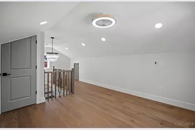 3830 S Broadlawn Circle, Silverton, OH 45236 - Photo 52