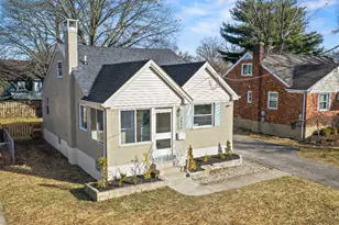 3830 S Broadlawn Cir, Silverton, OH 45236 - Photo 4