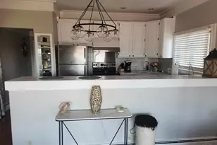 399 Oregon St, Cincinnati, OH 45202 - Photo 2