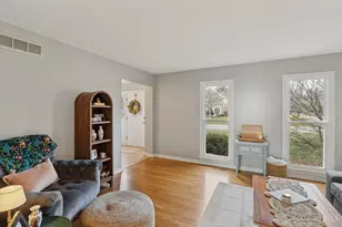 1129 Avalon Dr, Hamilton Township, OH 45039 - Photo 8