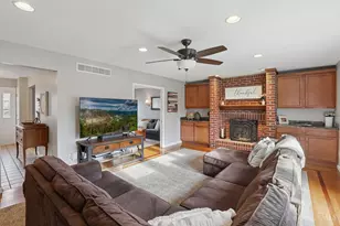 1129 Avalon Dr, Hamilton Township, OH 45039 - Photo 14