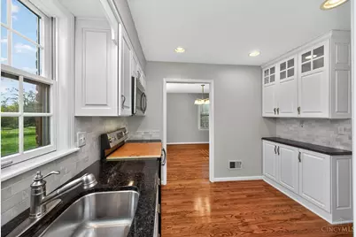 33 Creekwood Square, Glendale, OH 45246 - Photo 22