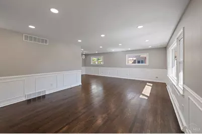 6085 Capri Drive, Cincinnati, OH 45224 - Photo 6