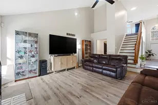 12173 Crestfield Ct, Symmes Township, OH 45249 - Photo 8