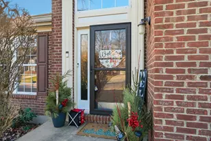 12173 Crestfield Ct, Symmes Township, OH 45249 - Photo 2