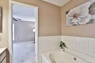 492 Mapleleaf Dr, Union Township, OH 45255 - Photo 22