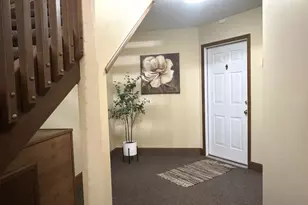 492 Mapleleaf Dr, Union Township, OH 45255 - Photo 4