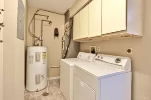 492 Mapleleaf Dr, Union Township, OH 45255 - Photo 28