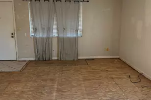 7393 Saxony Dr, West Chester, OH 45069 - Photo 2