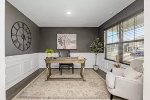 4993 Lakeview Dr, Hamilton Township, OH 45152 - Photo 4