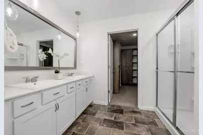 4993 Lakeview Drive, Hamilton Township, OH 45152 - Photo 16