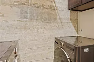 1302 Main St, Cincinnati, OH 45202 - Photo 20