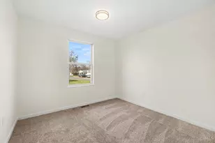 7985 Kenneth St, West Chester, OH 45069 - Photo 12