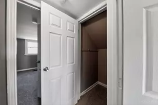 2922 Royal Glen Dr, Colerain Township, OH 45239 - Photo 22