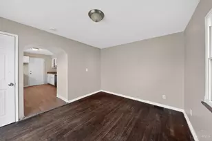 2922 Royal Glen Dr, Colerain Township, OH 45239 - Photo 6