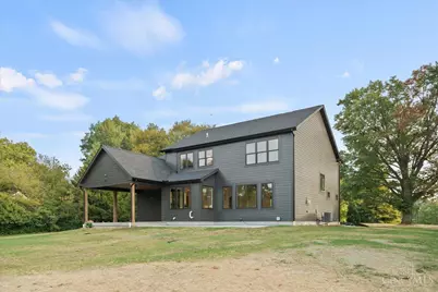 6695 Loveland Miamiville Road #B, Miami Township, OH 45140 - Photo 12