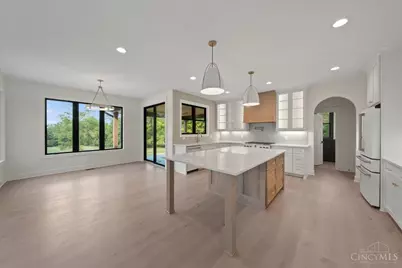 6695 Loveland Miamiville Road #B, Miami Township, OH 45140 - Photo 8