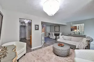 6748 Sandharbor Ct, Hamilton Township, OH 45039 - Photo 8