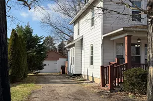 213 N Charity St, Bethel, OH 45106 - Photo 4