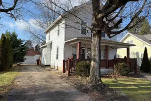 213 N Charity St, Bethel, OH 45106 - Photo 2