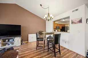 496 Mapleleaf Dr, Union Township, OH 45255 - Photo 4