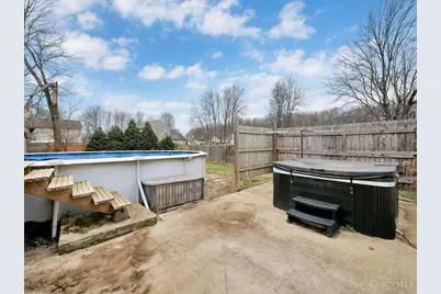 685 Mockingbird Lane, Union Township, OH 45244 - Photo 32