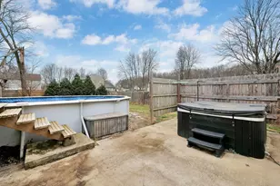 685 Mockingbird Ln, Union Township, OH 45244 - Photo 32